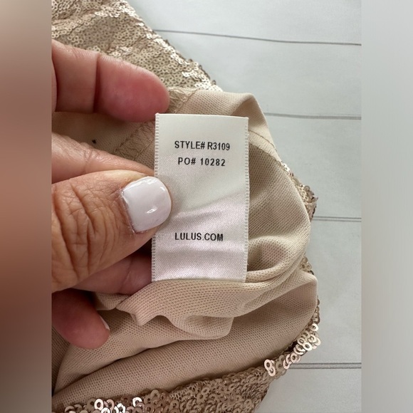 Lulus Love Me Now Matte Champagne Gold Mini Skirt Size XS - Picture 10 of 11